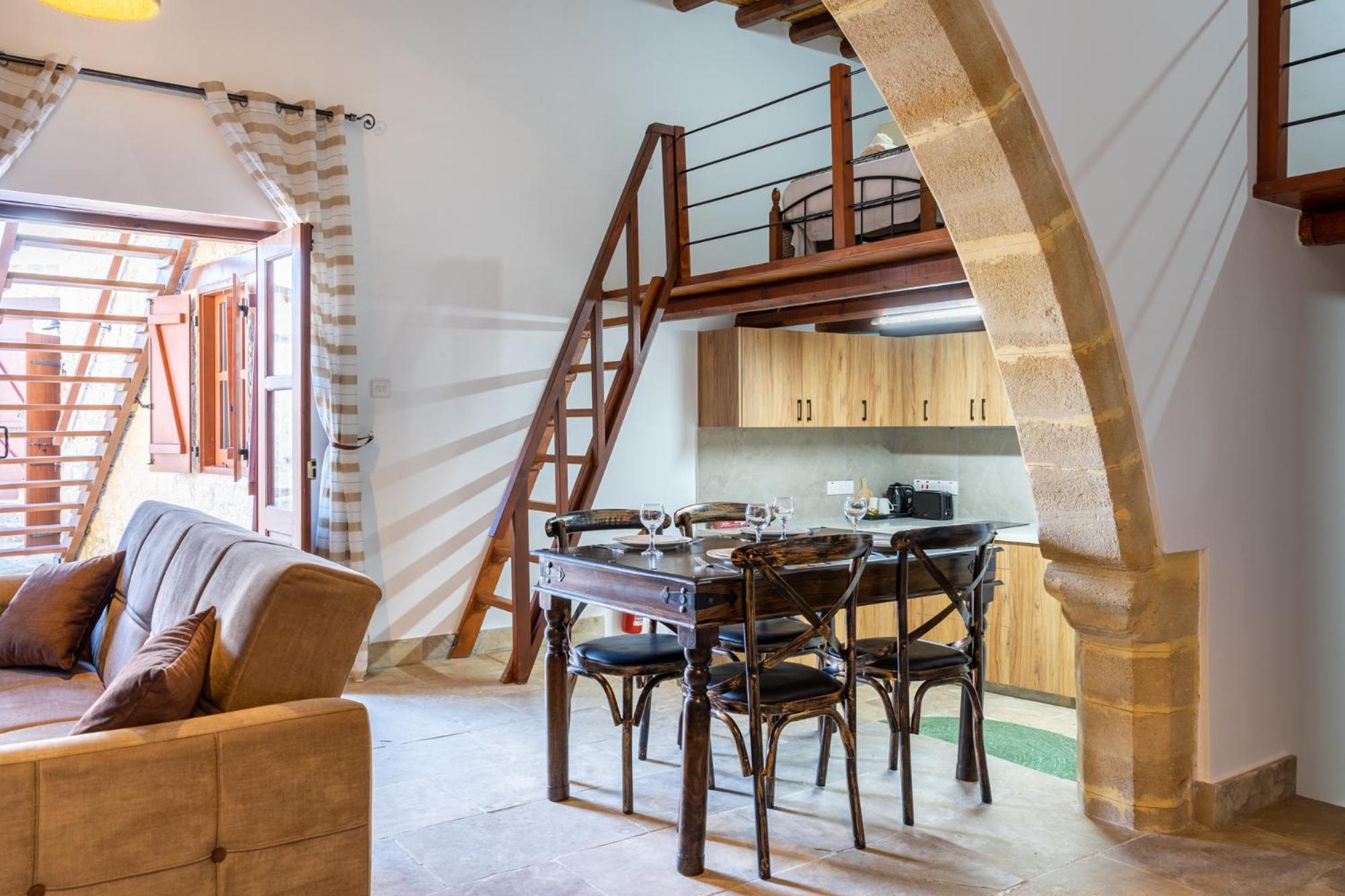 Stone Court Boutique Studios Miliou Luaran gambar